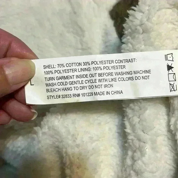 Like new youth large flannel jacket - Picture 6 of 6